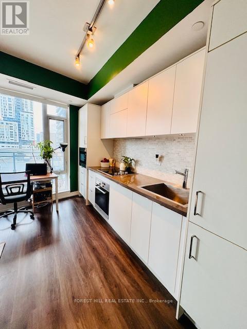 Building Photo - 21 Widmer St