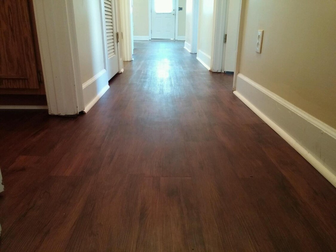 Foto principal - 8082 Veterans Parkway 2501