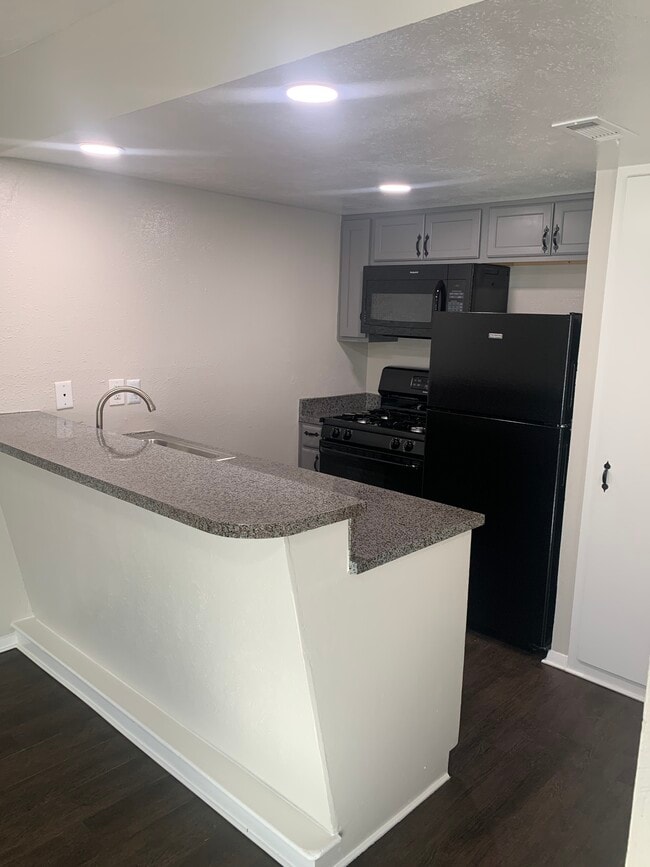 Photo - The Vine RG LLC Apartments