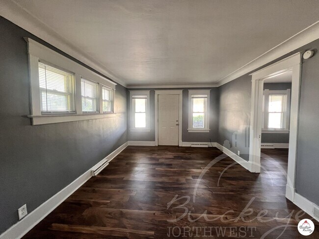 Building Photo - 3 bedroom House - North Toledo