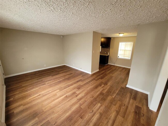 Building Photo - 7625 Bywood St