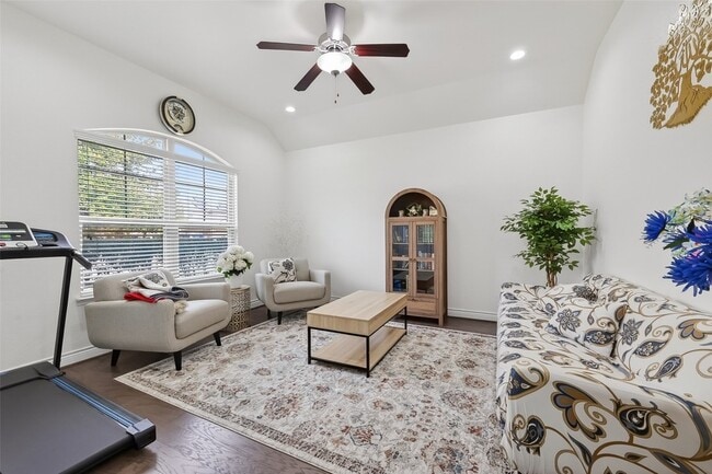 Foto del edificio - 6515 Sterling Shores Ln