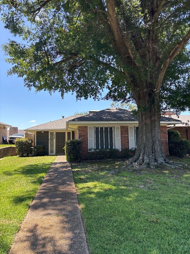 Building Photo - 430-434 Top Hill Dr
