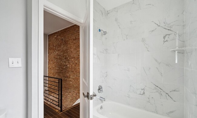 Foto del edificio - 2138 E Birch St