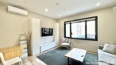 Building Photo - 201 Maclaren St