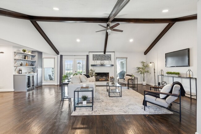 Building Photo - 1208 Scenic Dr