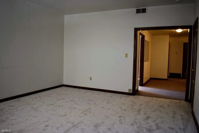 Foto del edificio - 2 br, 1 bath Apartment - 47 Bates Street #2