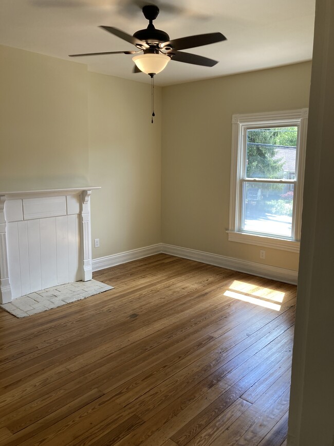 Main Living area - 834 N Augusta St