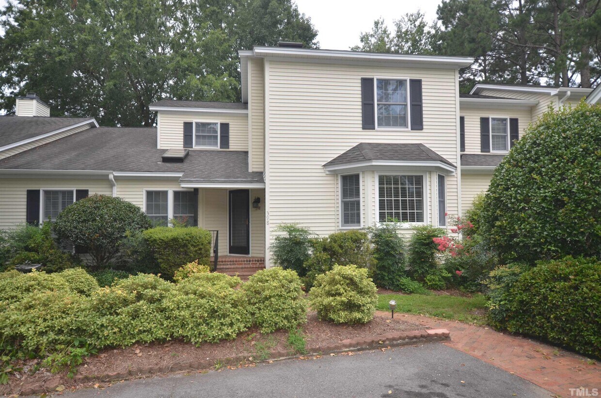 398 Lyndfield Cl W, Pittsboro, NC 27312 Townhome Rentals in Pittsboro