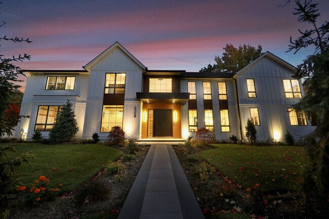 Building Photo - 509 Summit St