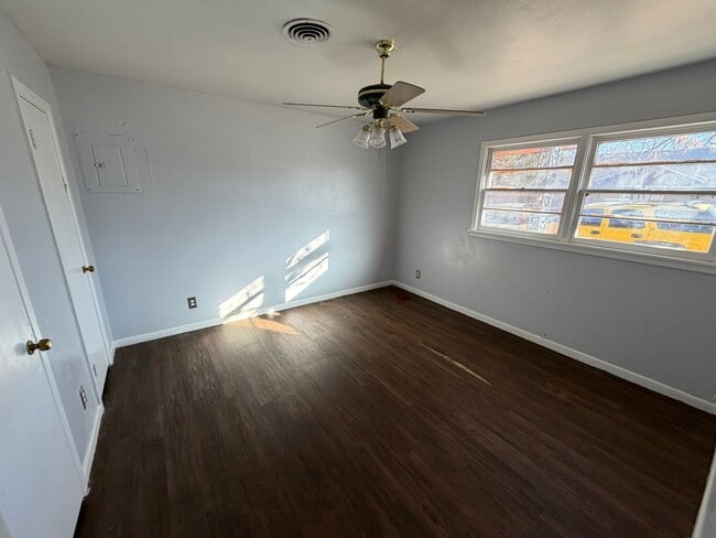 Building Photo - 1902 23rd St