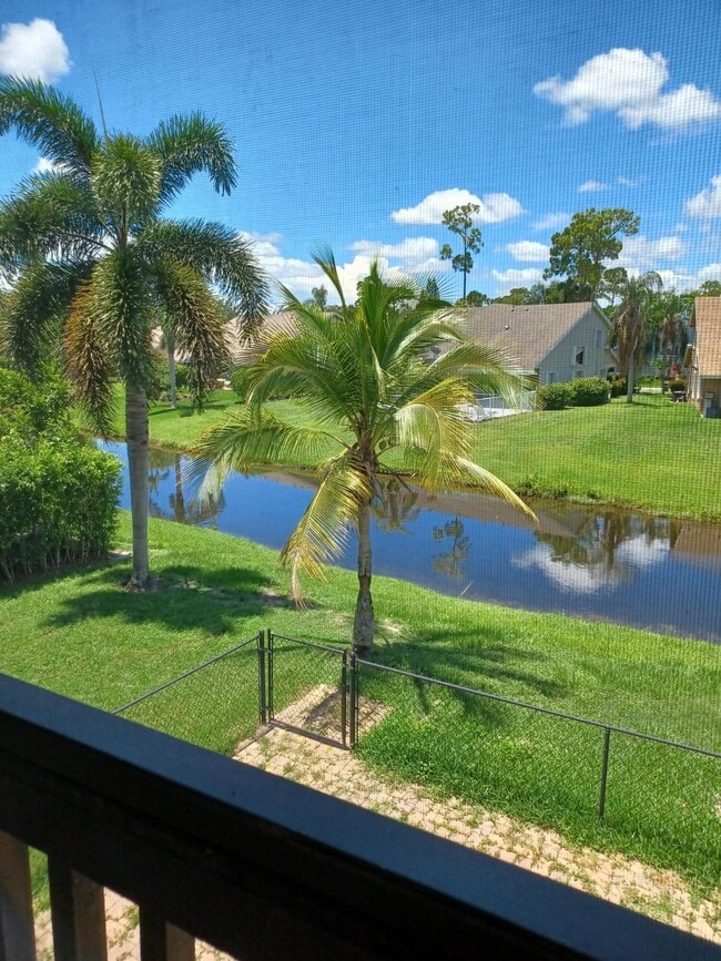 Building Photo - 13164 Via Veneto