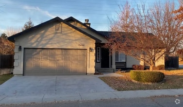 Building Photo - 13490 W Persimmon St