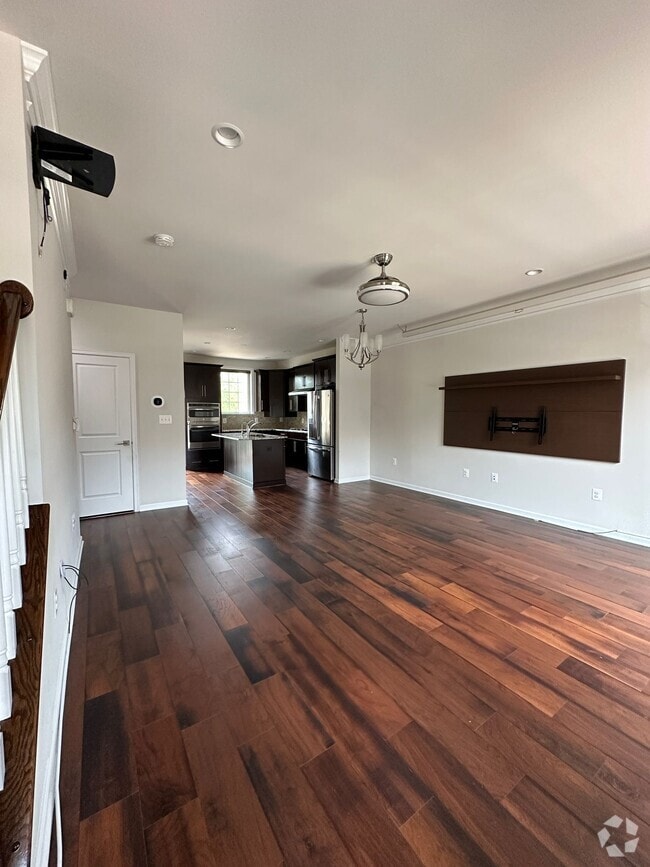 Building Photo - 42624 Lisburn Chase Ter