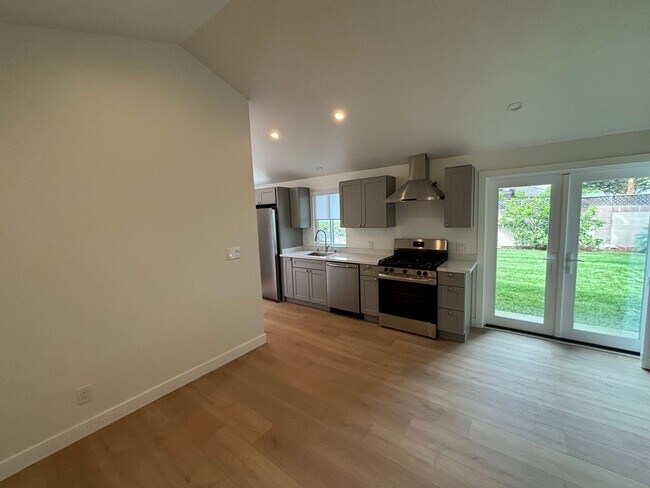 Foto del edificio - 5958 Pearce Ave