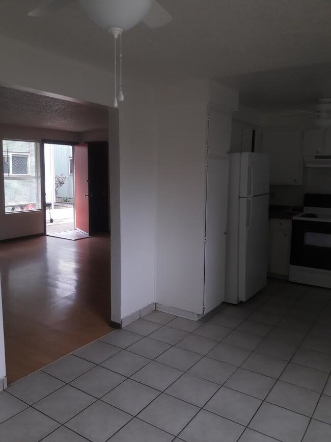 Foto del edificio - 704 Norman Ave NE