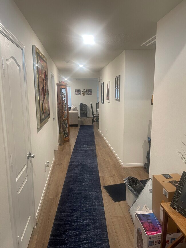 Foto del edificio - 12803 Pear Orchard Dr