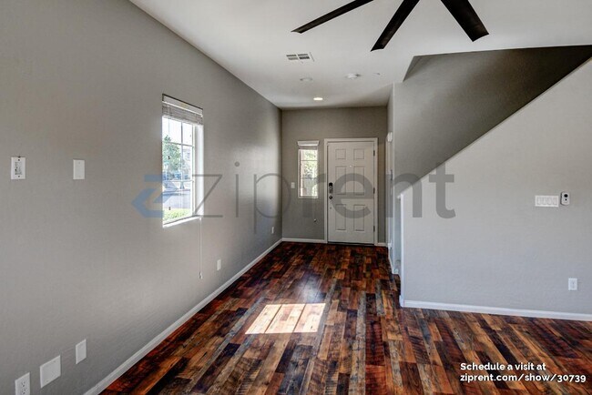 Building Photo - 9041 Silken Crests Ct