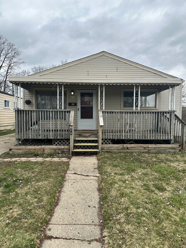 Primary Photo - 24 W Colgate Ave