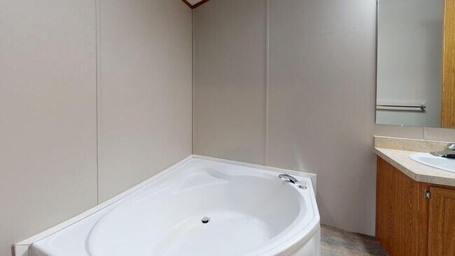 Building Photo - 339 Continental Ave