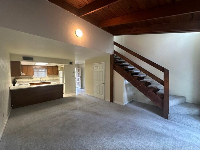 Foto del edificio - 312 Wood Grove Ct