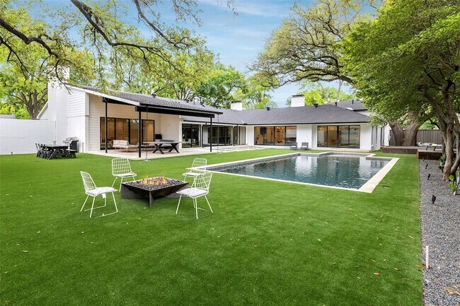 Foto del edificio - 5239 Edmondson Ave