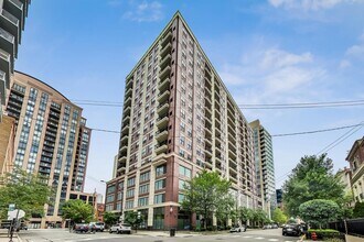 Building Photo - 451 W Huron St