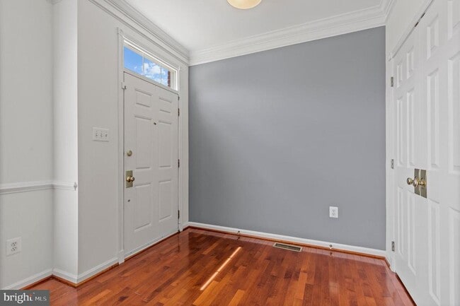 Building Photo - 22576 Welborne Manor Square