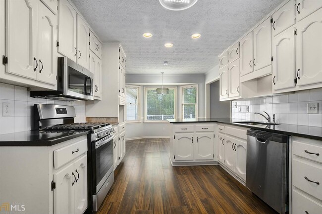 Foto del edificio - 519 Banks Rd E