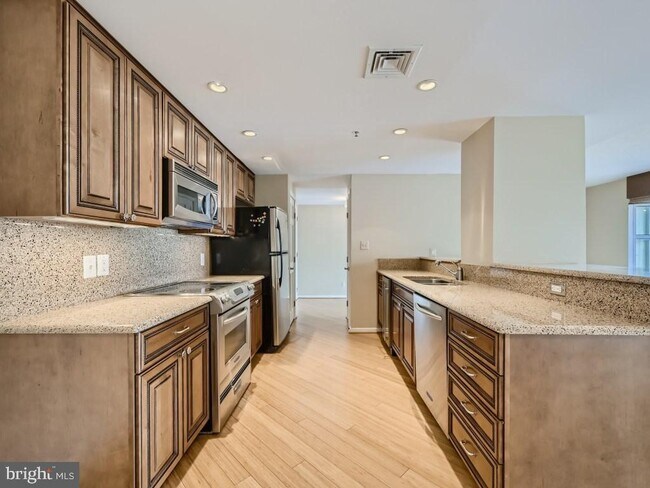 Foto del edificio - 250 S President St