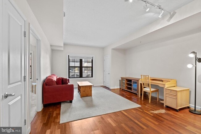 Building Photo - 1111 25th St NW