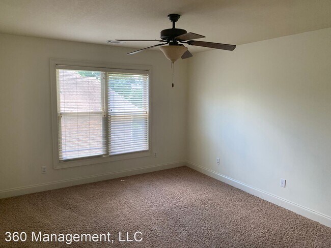 Building Photo - 4 br, 3 bath House - 127 Solamere Lane