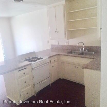Building Photo - 839 N Vineyard Ave