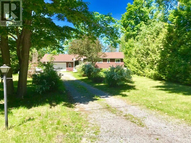 Building Photo - 55 Westview Dr