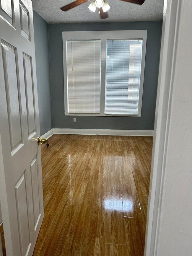 Foto del edificio - 2701 N 18TH St
