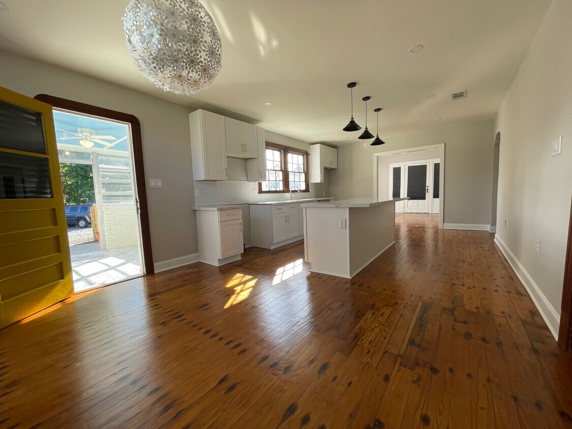 2347 N Claiborne Ave, New Orleans, LA 70117 House Rental in New