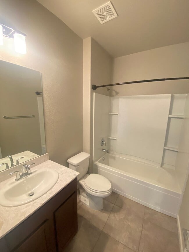 Building Photo - Great Home in Sparks