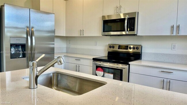 Building Photo - 3 br, 2.5 bath House - 16213 SW 288th Ter