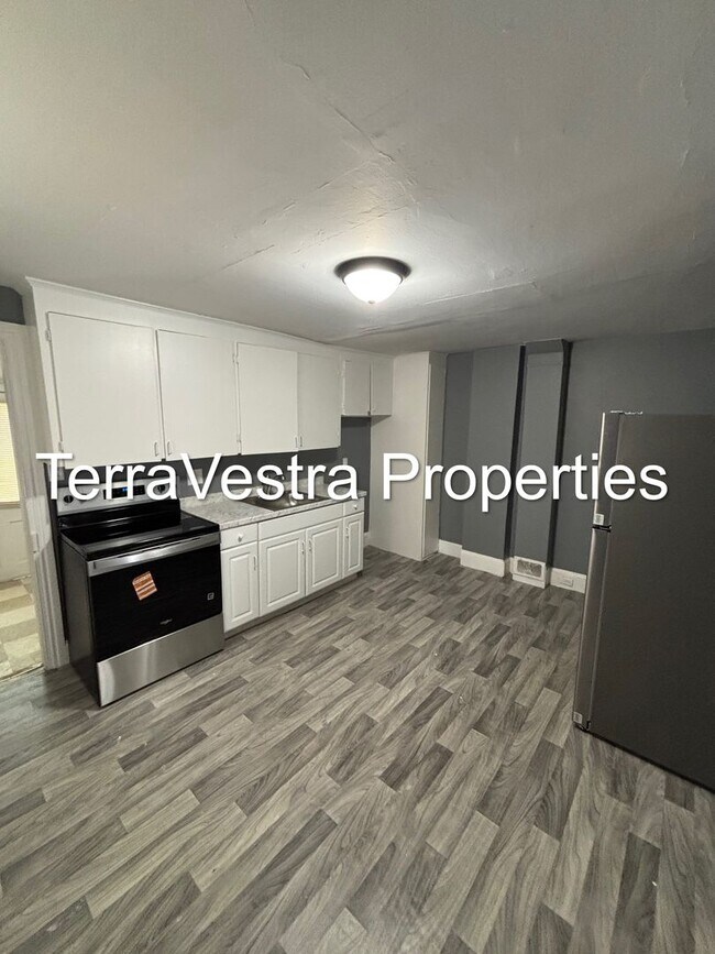 Building Photo - 3 Bed Single Family in Salem. Eligible for...