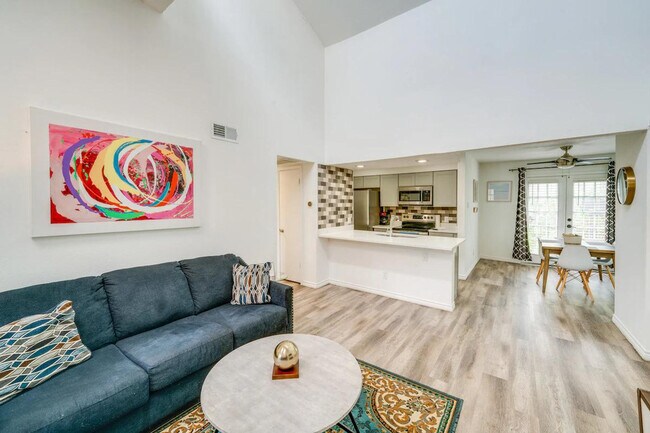 Foto del edificio - 85 Phoenix Dr