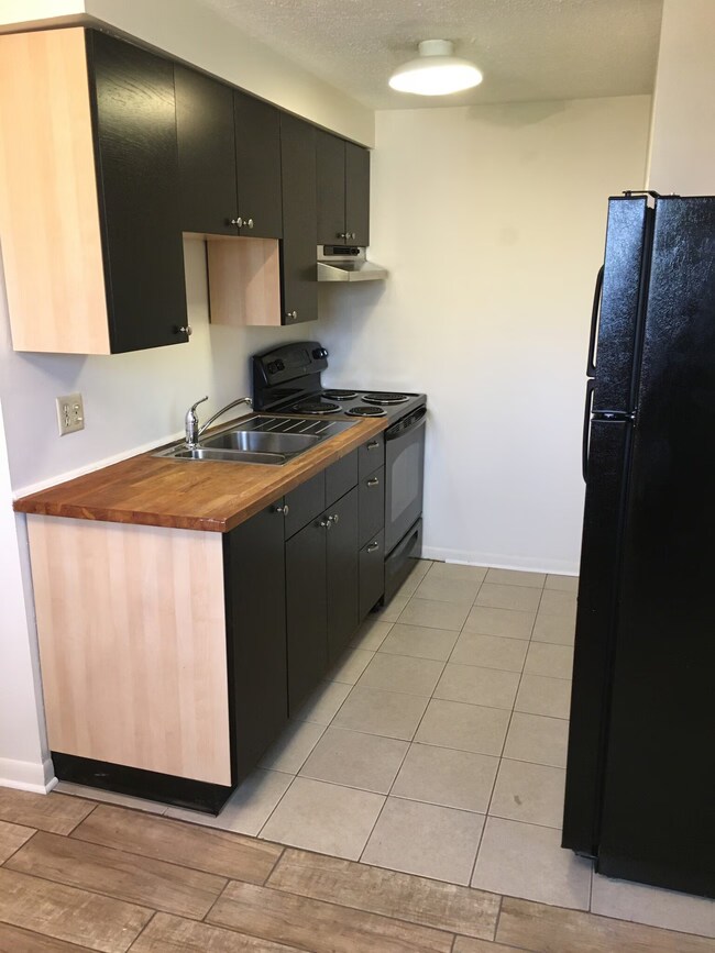 Foto del edificio - 6065 Donna-Jay Dr