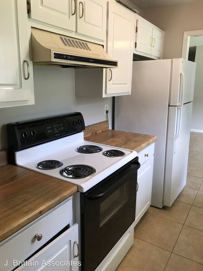 Building Photo - 3 br, 2 bath House - 1215 Quail Run Drive