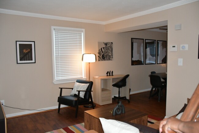 Building Photo - 2633 Colebrooke Dr