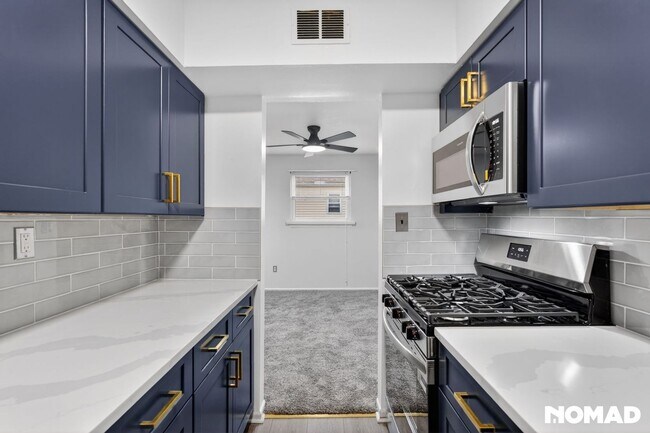 Building Photo - 516 Corinthian Ave