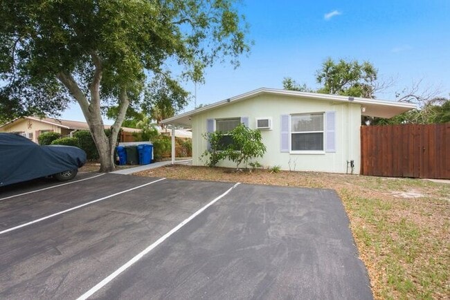 Photo - Location!  Charming 2/1 near Downtown Dunedin House