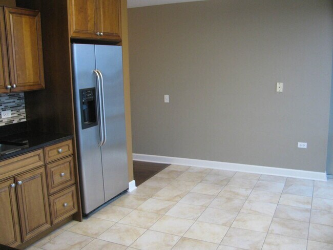 Building Photo - 9715 Woods Dr