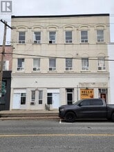 Building Photo - 5 Main St S