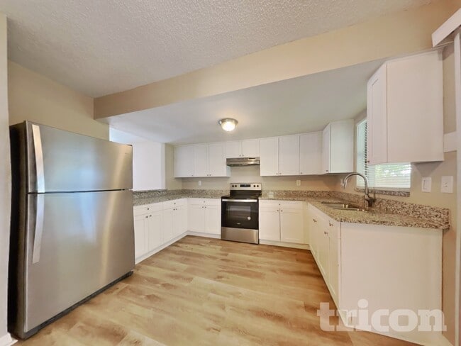 Foto del edificio - 4930 44th Ave N