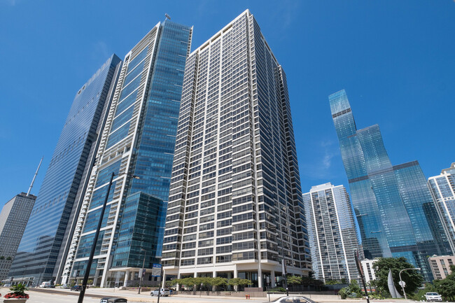 Building Photo - 360 E Randolph St