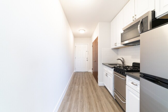 Foto del edificio - 4848 St Charles Pl
